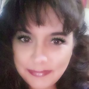 Meet your Posher, Corie